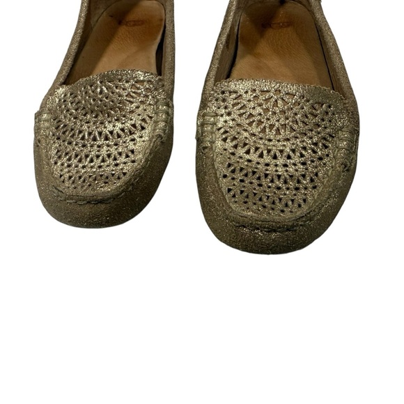 UGG Clair Metallic Driving Shoe Loafer Womens Sz6.5 Cut Out Slip On Flats - Picture 3 of 13